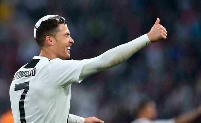  门兴格拉德巴赫球迷基金会捐赠百万欧元翻新球场  